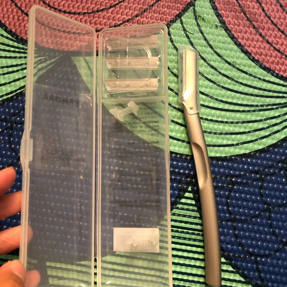 Sephora Collection Metal Facial Razor - Picture 2 of 3